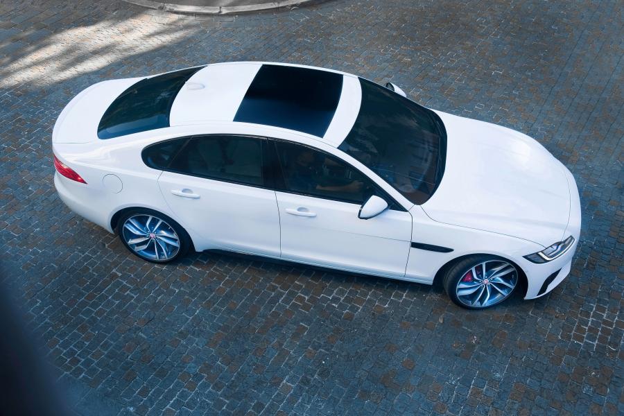  Jaguar XF S 2016 года  (AU) (фото 11 из 31)
